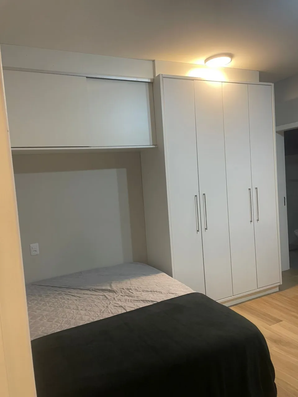 Studio mobiliado com sacada e 1 banheiro — photo 6