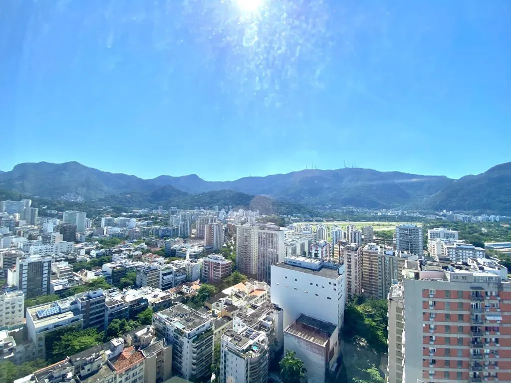 Mountain view in a one-bedroom apartment, 50 m² — photo 9