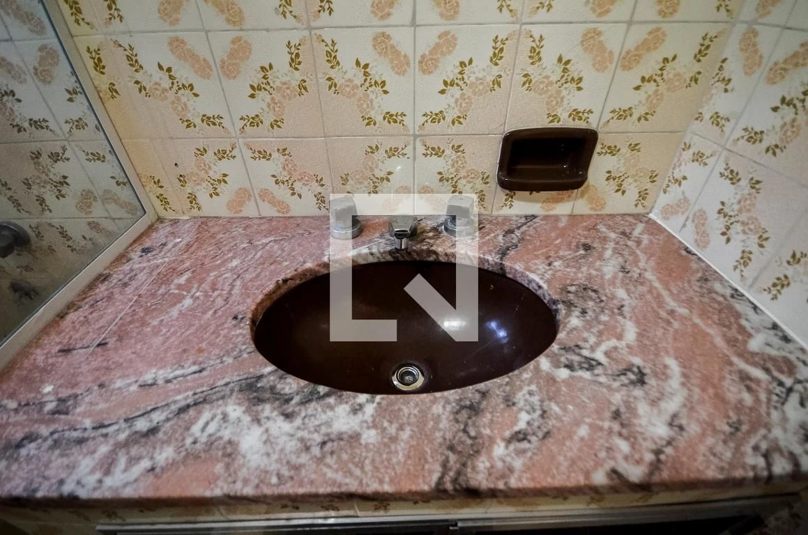 Casa mobiliada com 4 quartos e mesa de trabalho pronta — photo 31