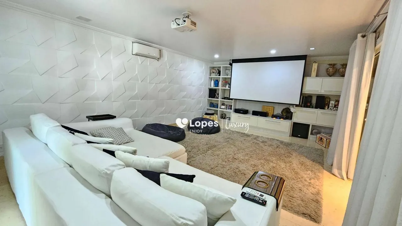 Furnished house with 5 bedrooms and a kitchen open to living — photo 4