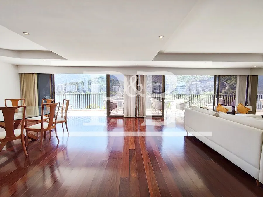 Apartamento com 3 dormitórios e 215 m² com 3 vagas — photo 2