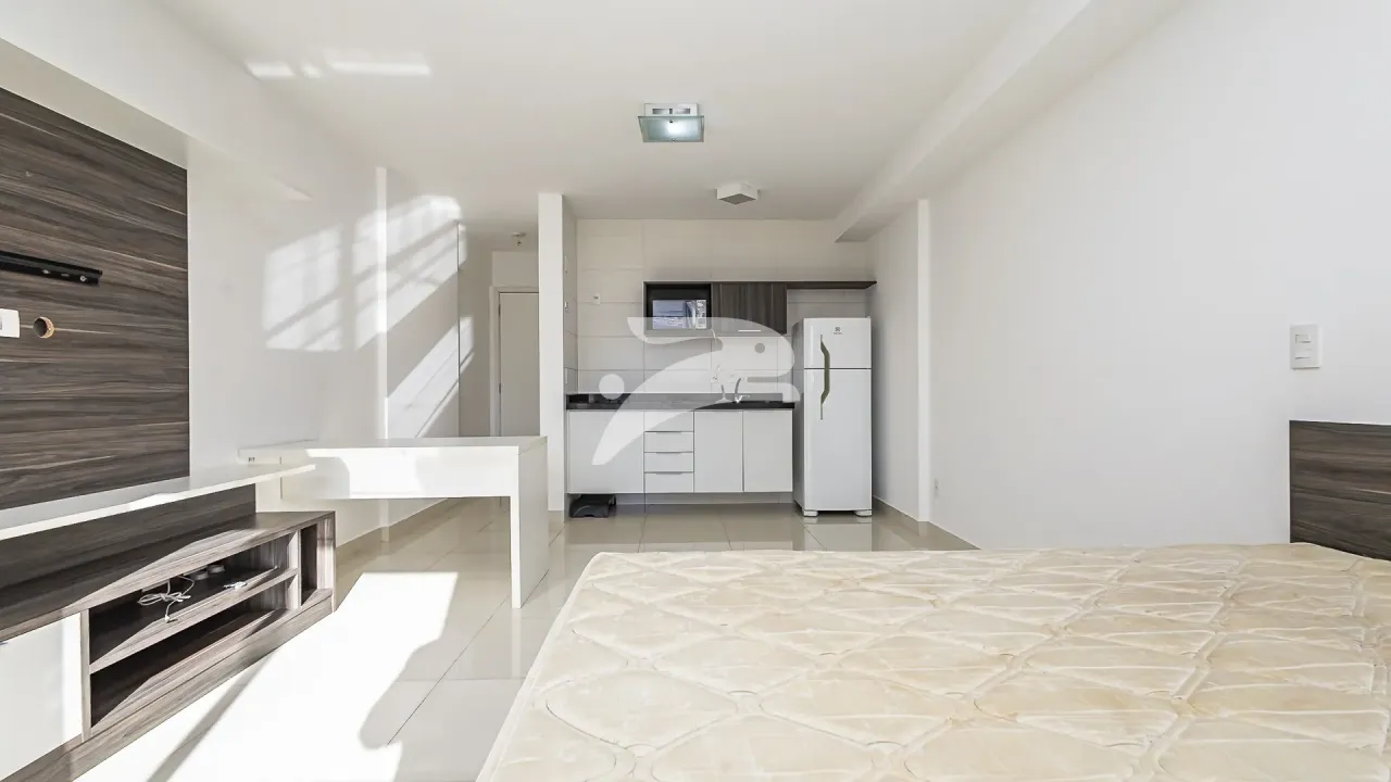 1-bedroom apartment with a balcony and fitted kitchen — photo 11