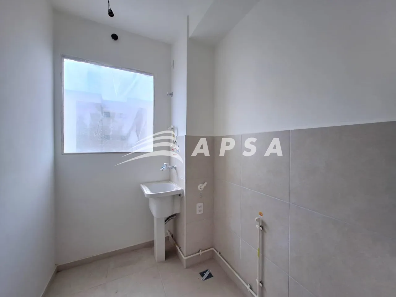 Apartamento sem mobília com 2 quartos e varanda — photo 19