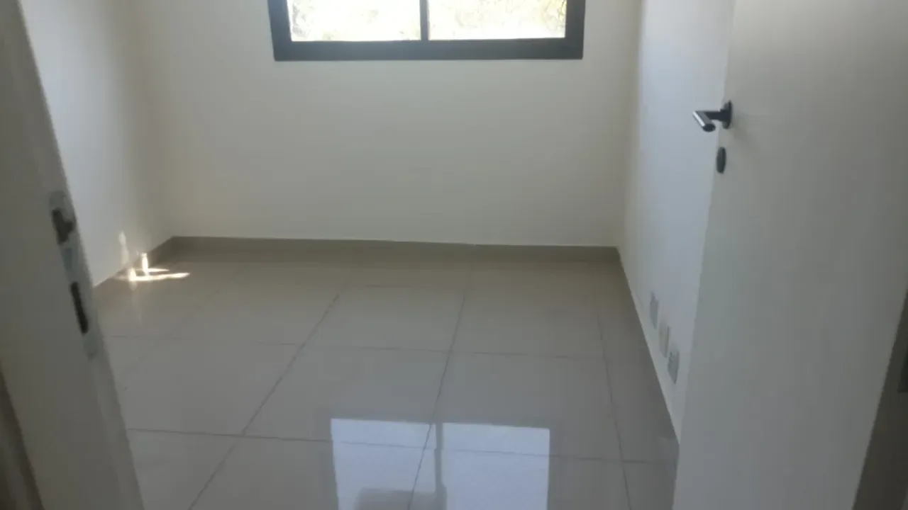 Apartamento semimobiliado com 3 quartos e cozinha separada — photo 16