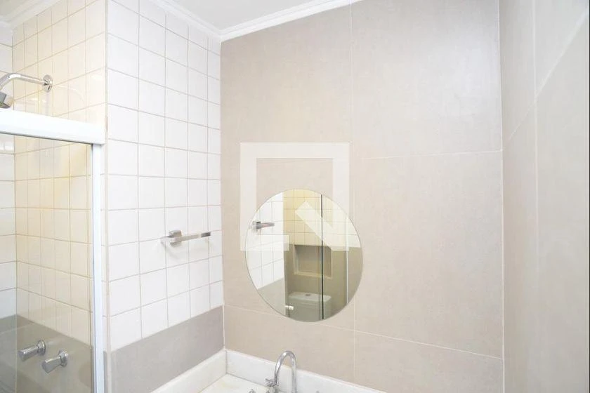 2-bedroom apartment in a building with a gym — photo 31