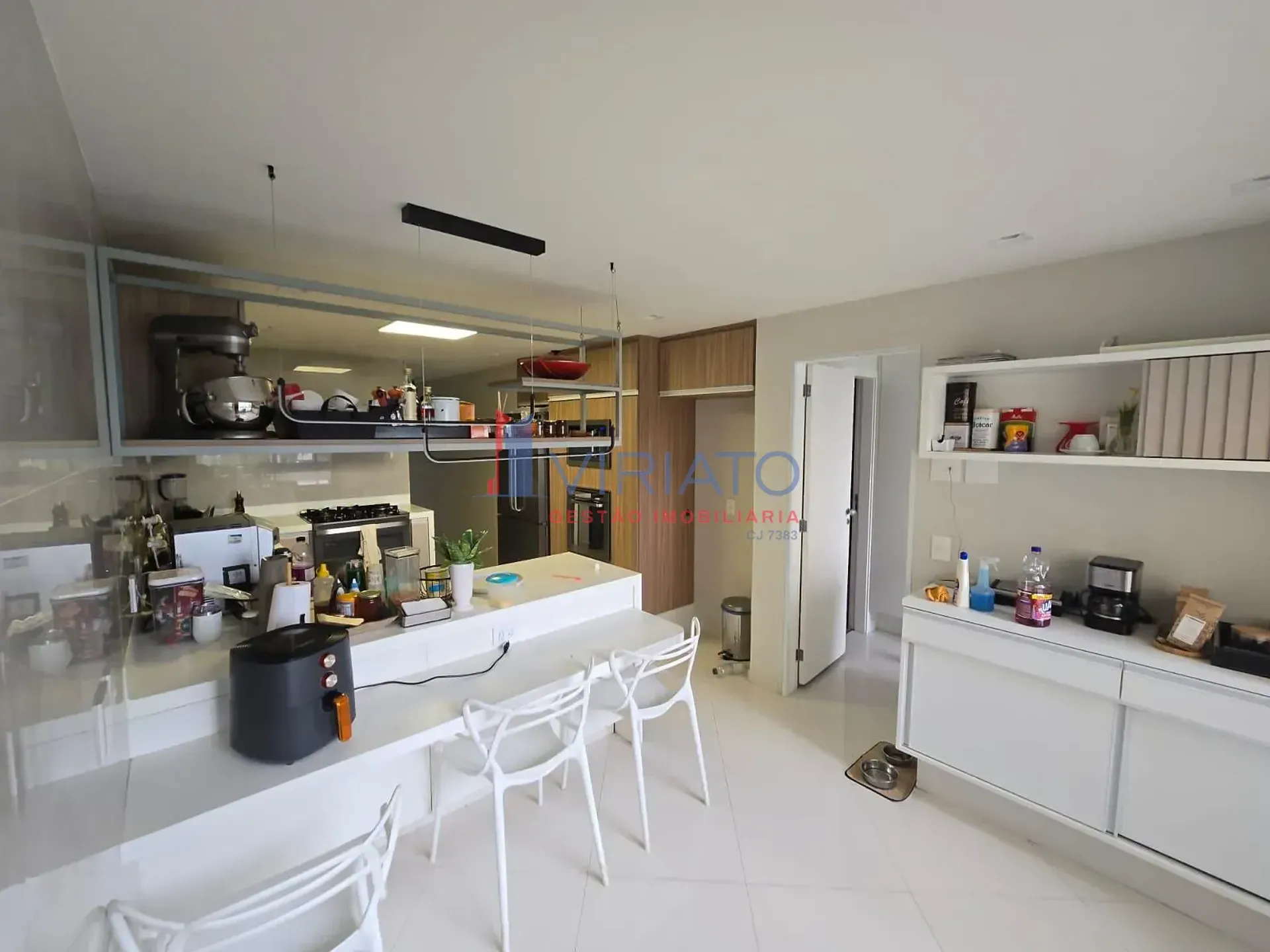 Furnished apartment with 4 bedrooms and 5 bathrooms — photo 14