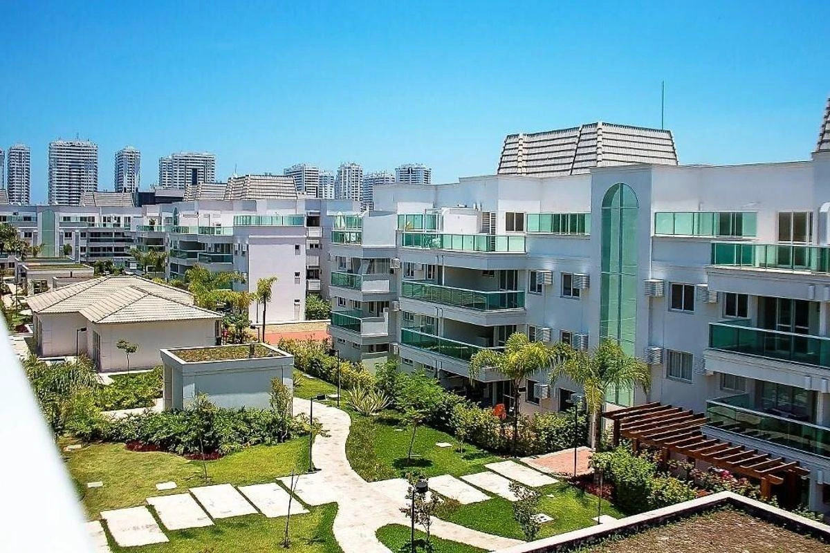 Duplex apartment with 4 bedrooms, 2 en-suites and 160 m² — photo 2