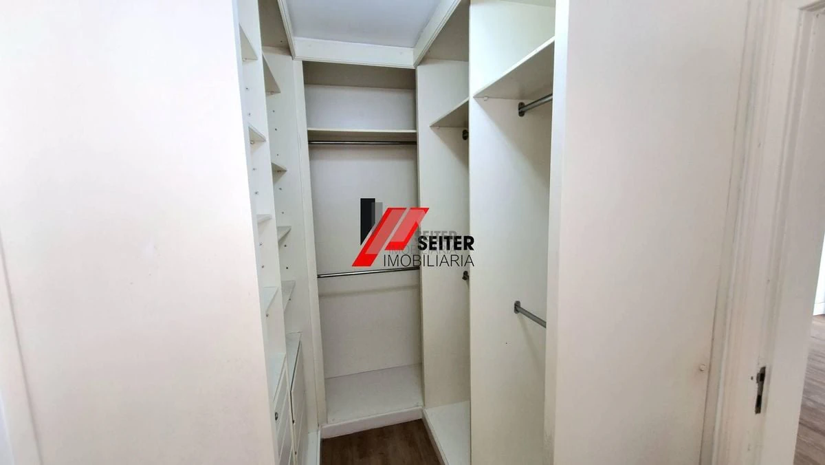 255 m² apartment with a private pool and a bathtub — photo 28