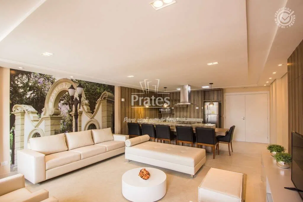Wood or laminate floors in a one-bedroom apartment, 35 m² — photo 19
