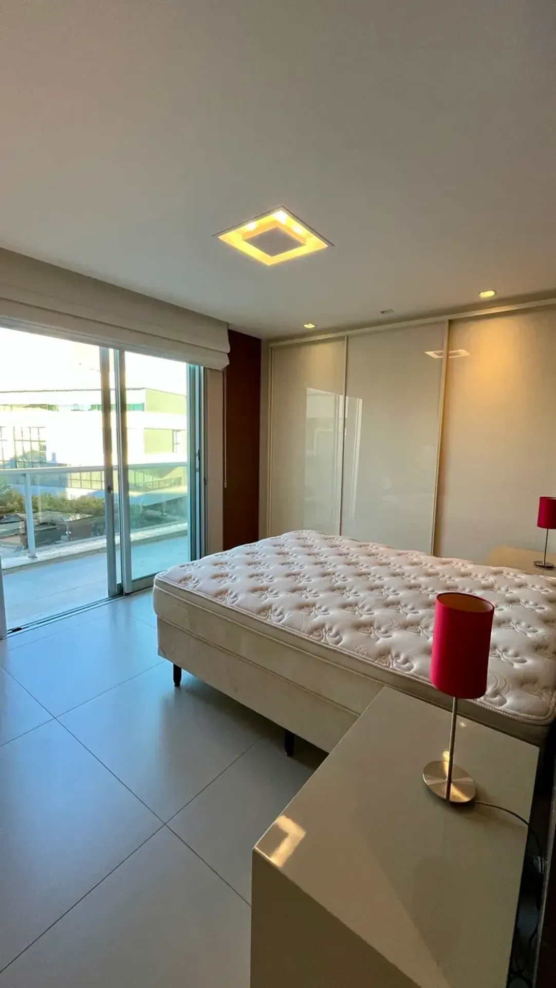 Furnished apartment with 3 en-suite suites — photo 11
