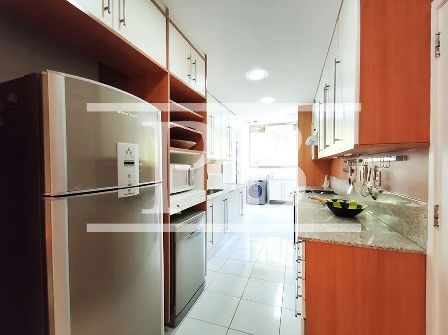 Apartamento com 3 dormitórios e 215 m² com 3 vagas — photo 28