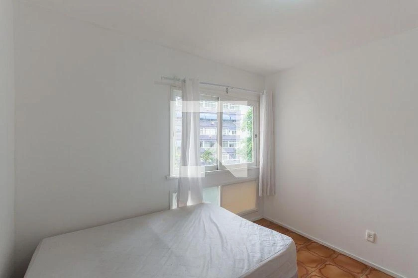 3-bedroom apartment with a home office — photo 37