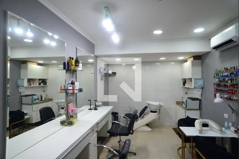 Furnished apartment with balcony and 2 en-suite bedrooms — photo 45