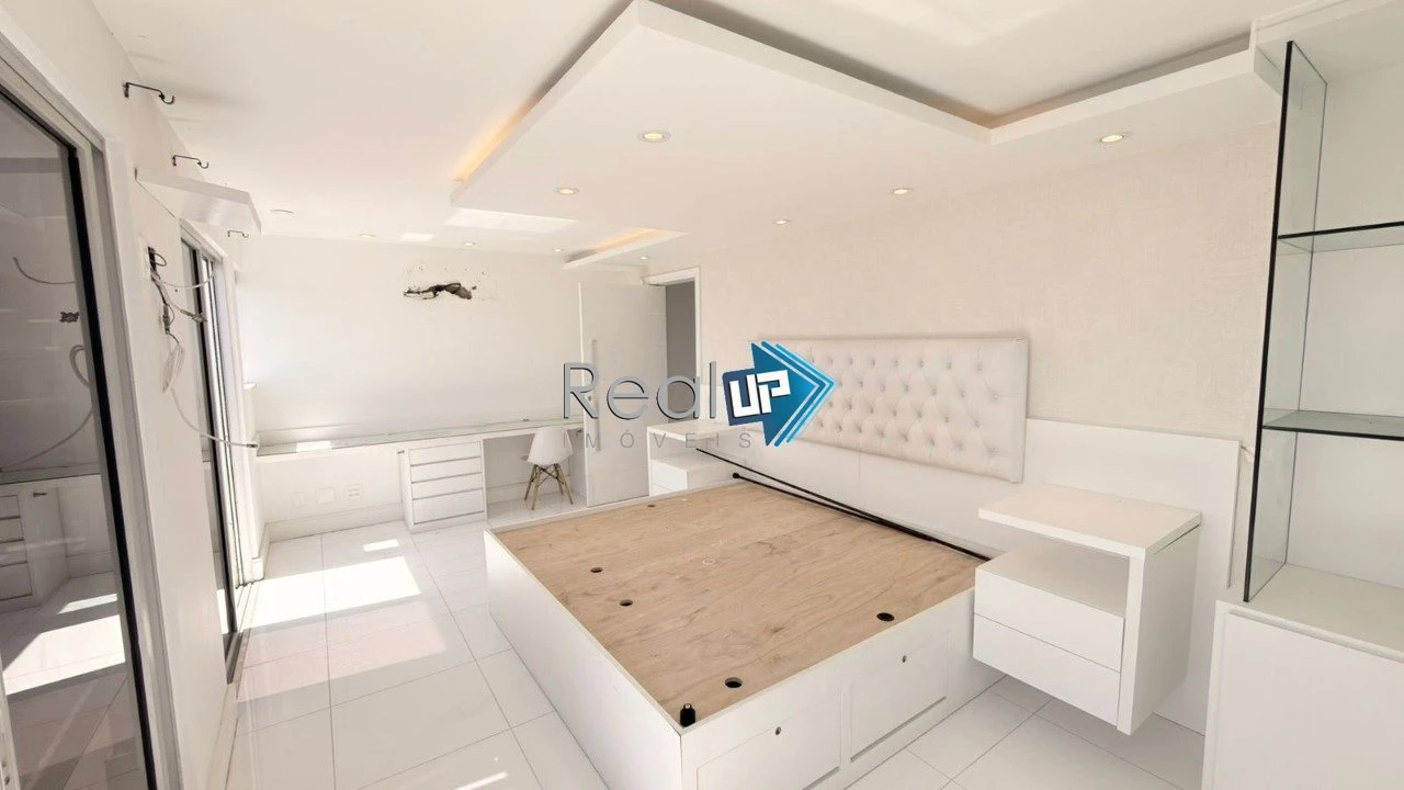 Rooftop apartment with balcony and 4 bedrooms, 5 baths — photo 35