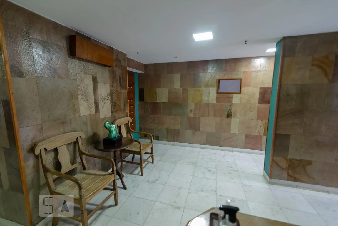 Furnished apartment, 78 m², with a glass-enclosed balcony — photo 32