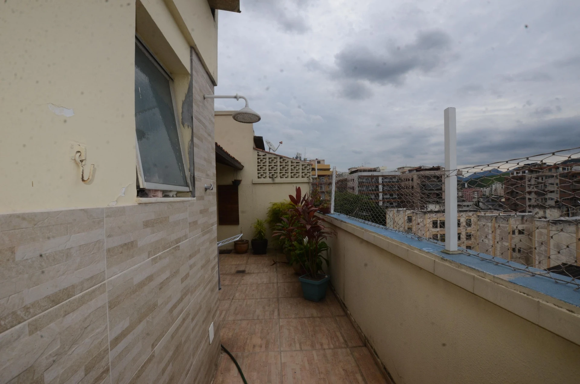 Furnished apartment, 126 m², with a grill on the balcony — photo 24