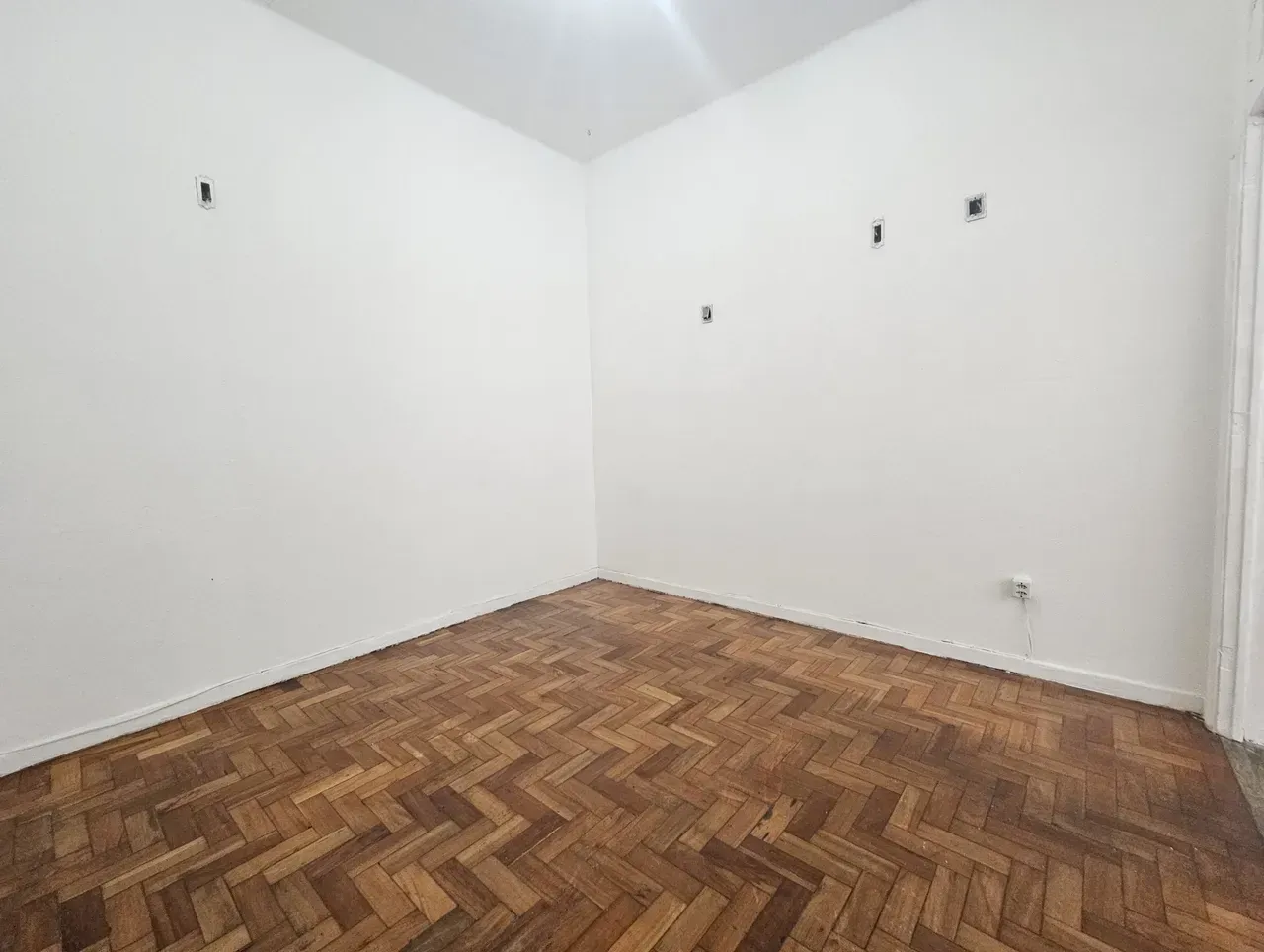 Apartamento com 2 quartos e 80 m² com chuveiro e banheira — photo 14