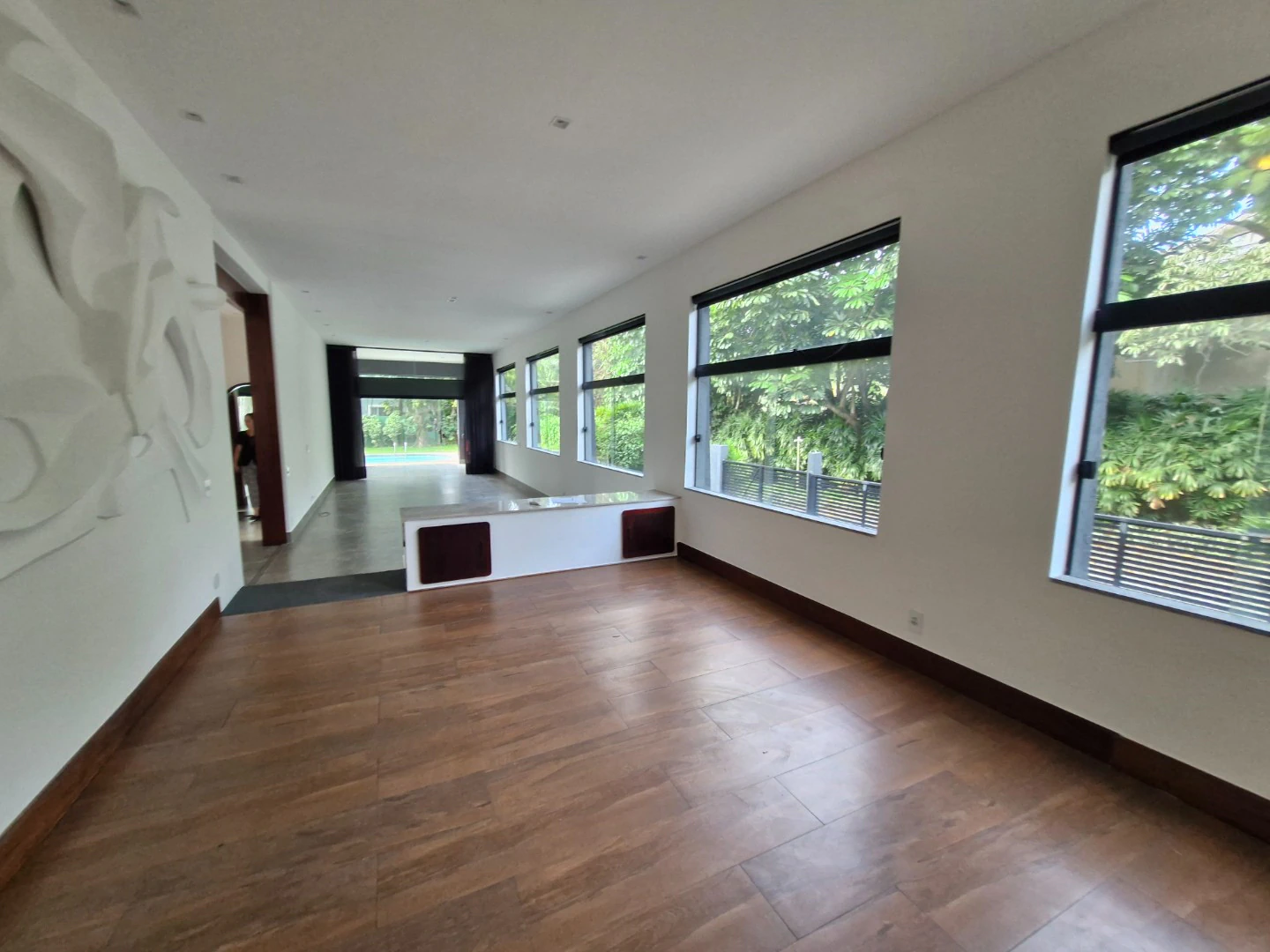 Private pool in a 4-bedroom house, 580 m² — photo 16
