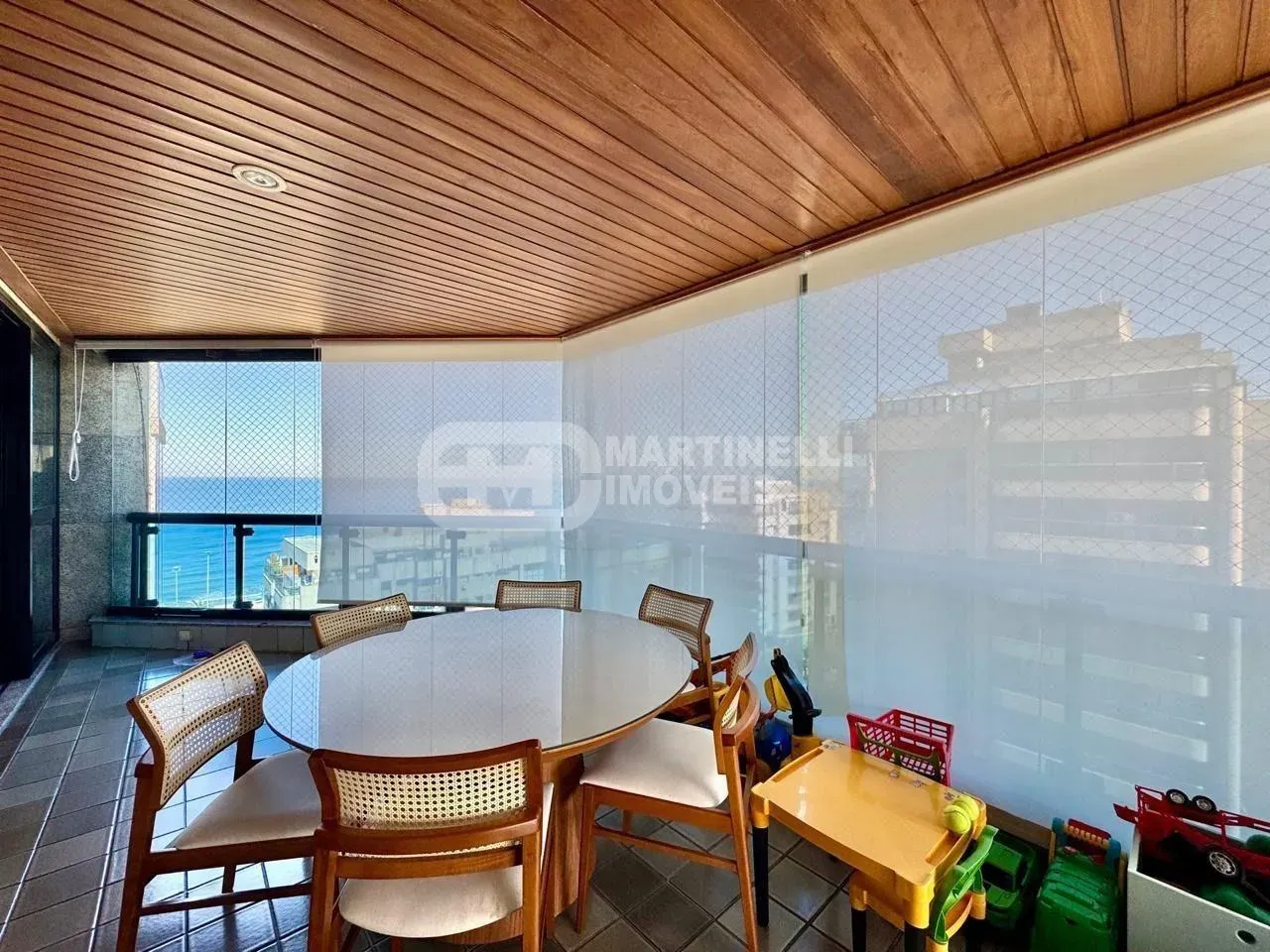 Furnished apartment with 4 bedrooms and open-plan kitchen — photo 12
