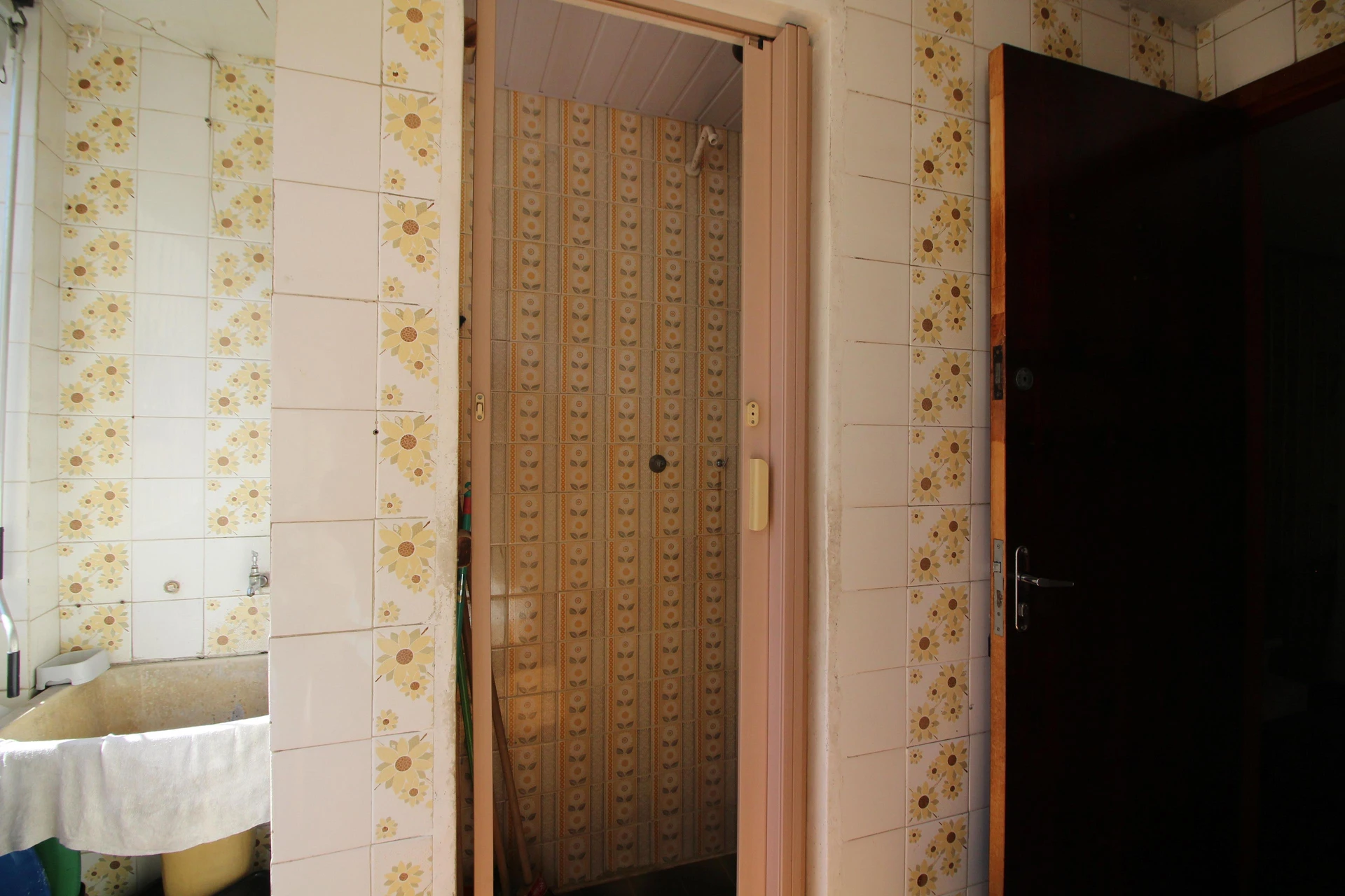 Furnished 2-bedroom apartment with 2 bathrooms — photo 38