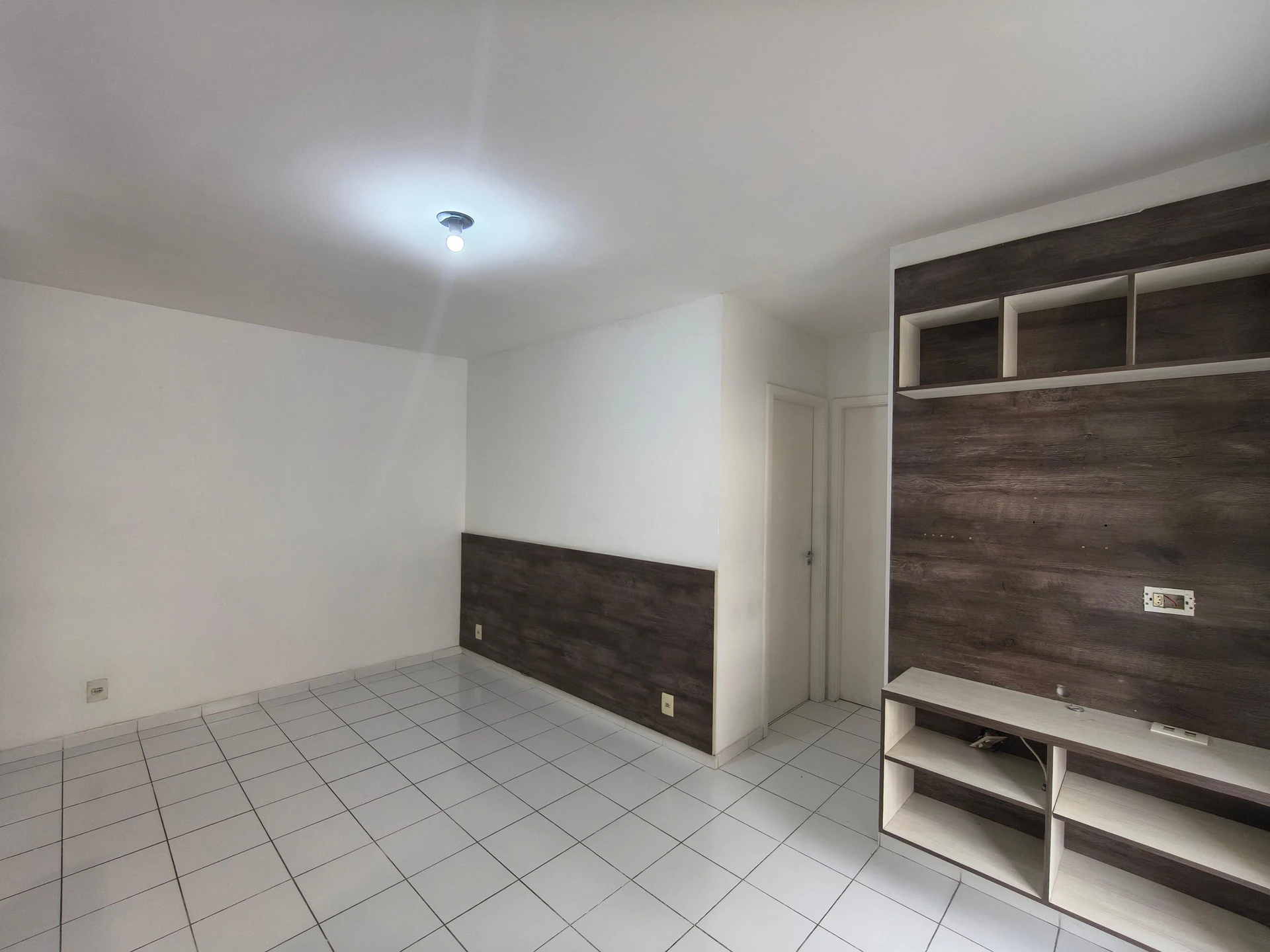2-bedroom apartment in a building with a gym — photo 33