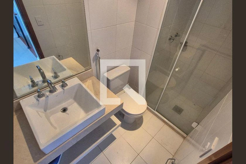 Furnished 3-bedroom apartment with balcony and views — photo 42