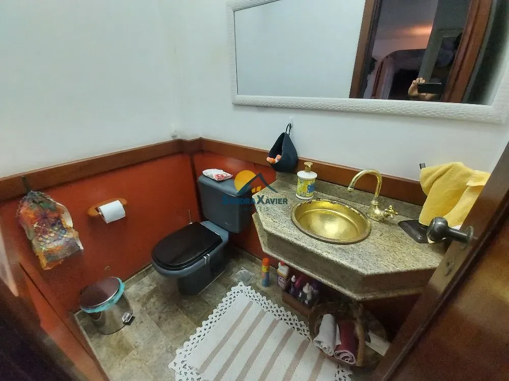 House with 4 bedrooms and 5 bathrooms for rent — photo 21