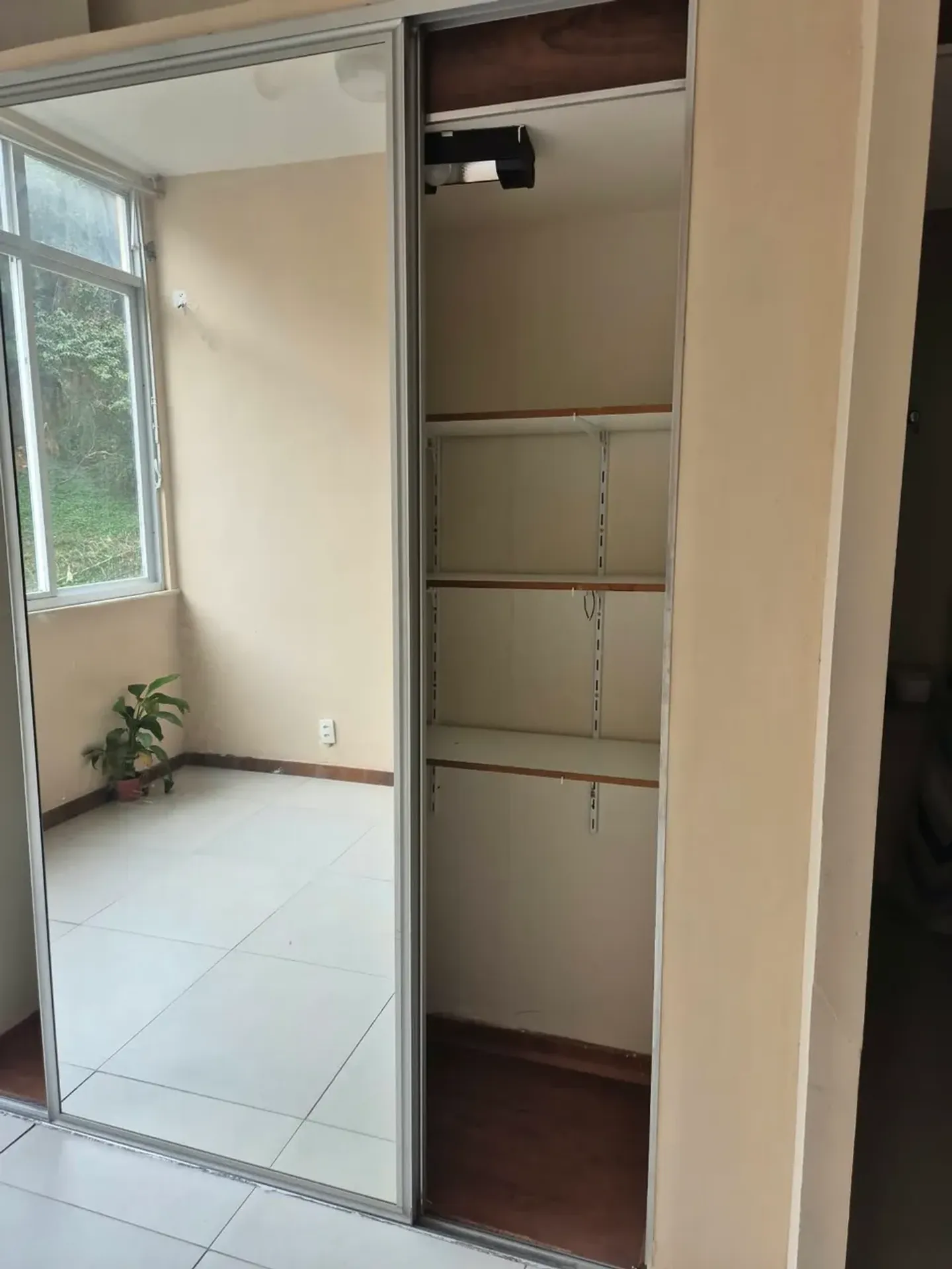 Unfurnished 24 m² studio with an electric shower — photo 5