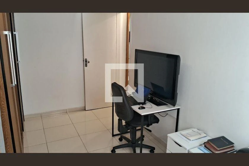 Home office in a 2-bedroom apartment, 55 m² — photo 23