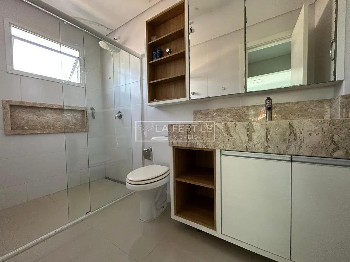 Casa de 3 dormitorios con balcón gourmet en Curitiba — photo 15