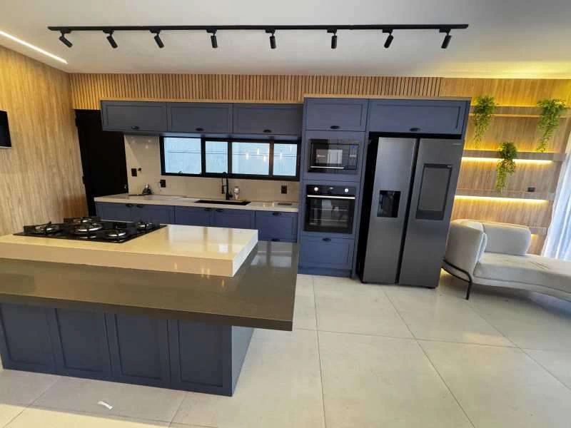 540 m² house with 5 en-suite bedrooms and open-plan kitchen — photo 4