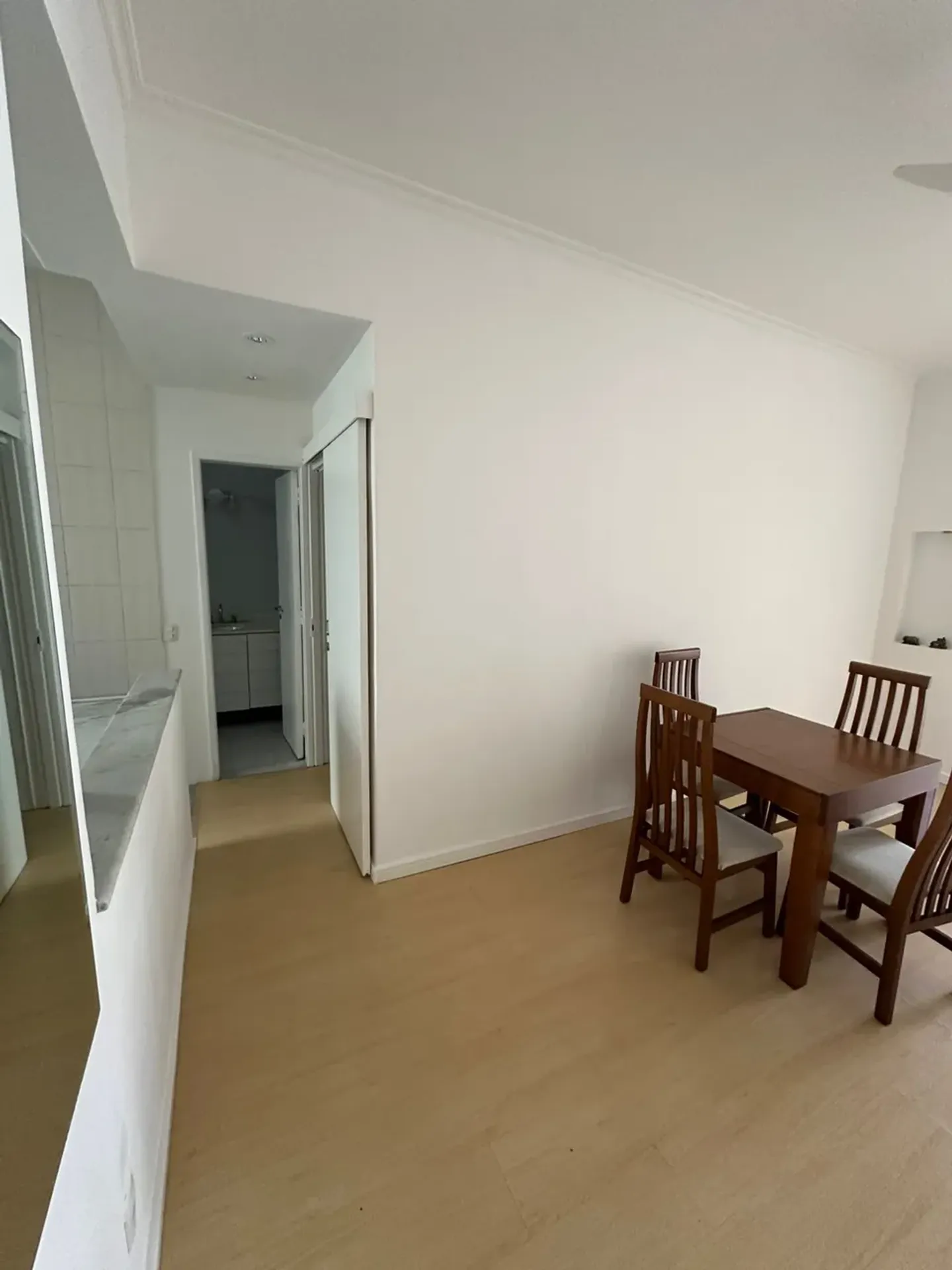 Apartment with a closed kitchen and gas stove; 2 bedrooms — photo 12