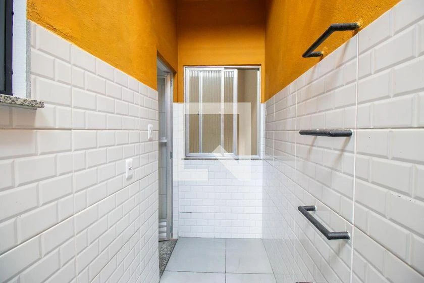 Balcony with a grill in a 2-bedroom house, 100 m² — photo 14