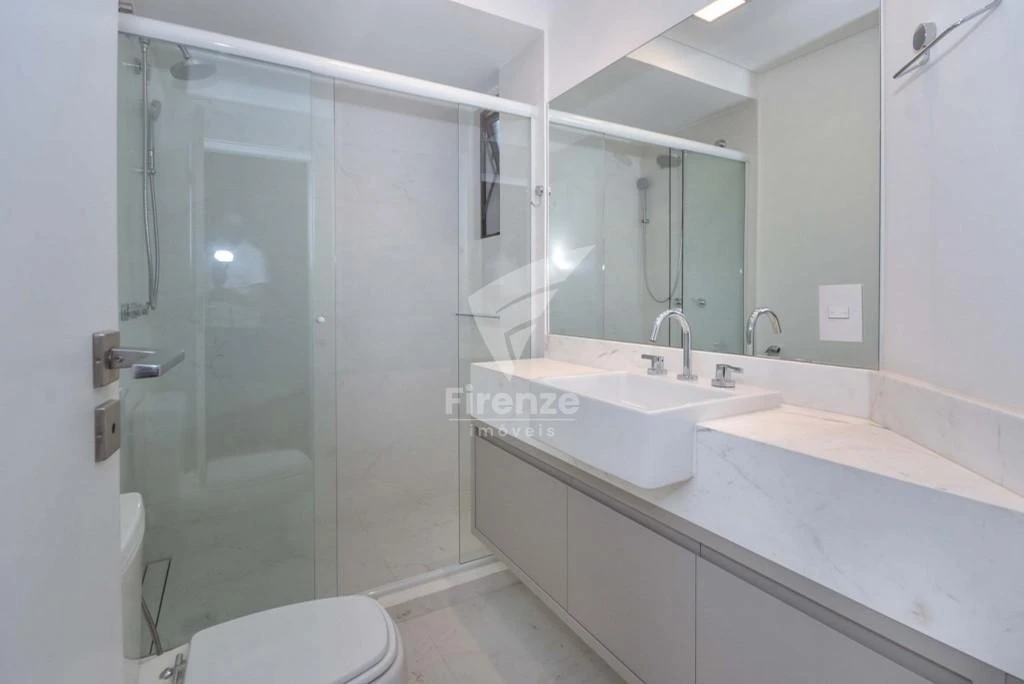 3-bedroom apartment with a home office in Curitiba — photo 42