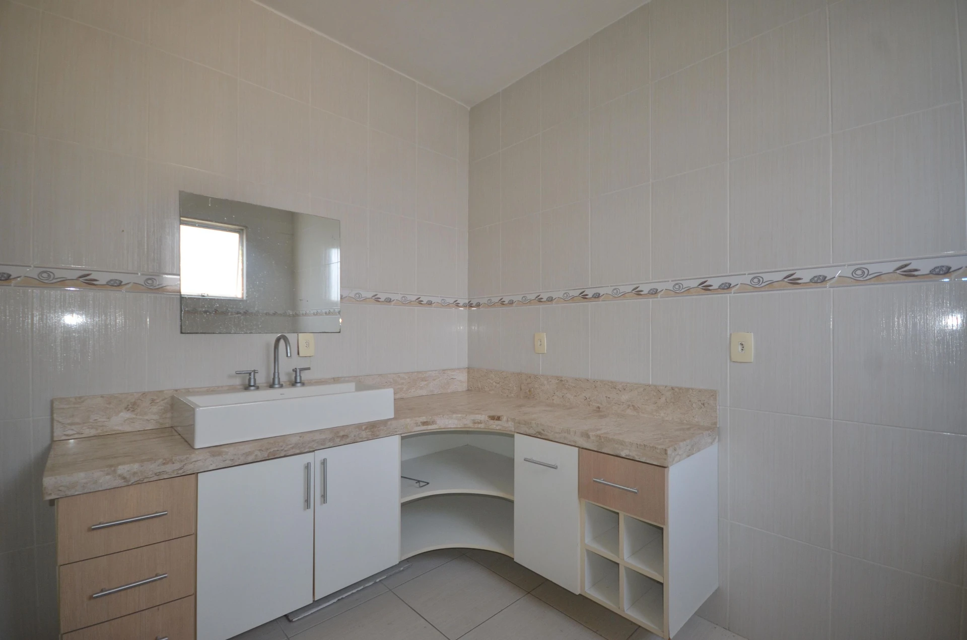 2-bedroom house with a bathtub in Rio de Janeiro — photo 24