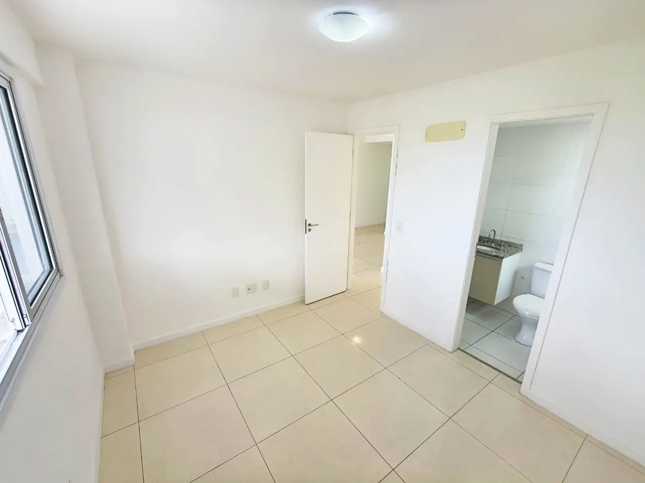 2-bedroom apartment with balcony, closed kitchen — photo 34