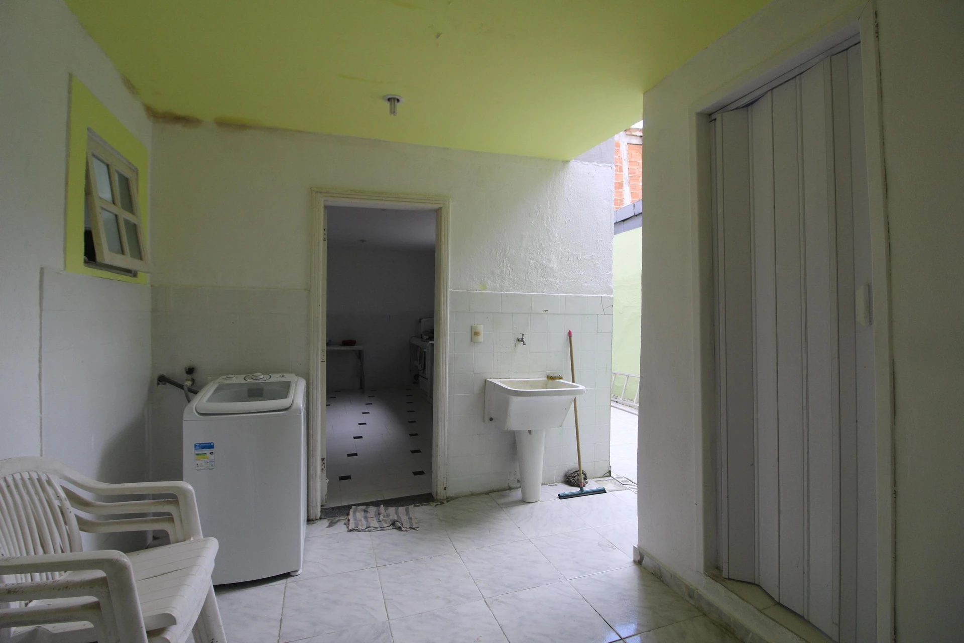 Furnished house with 4 bedrooms and private garden — photo 17