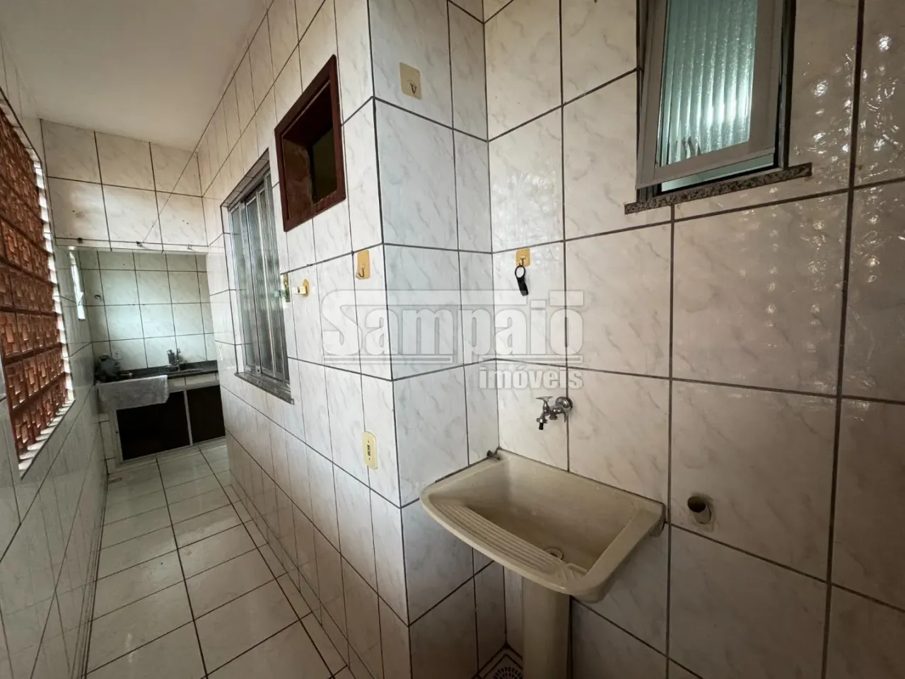 2-bedroom apartment with ceramic tile floors — photo 13