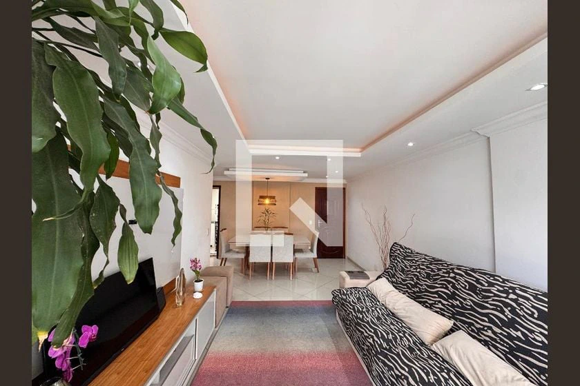 Glass-enclosed balcony in a 2-bedroom apartment, 115 m² — photo 33