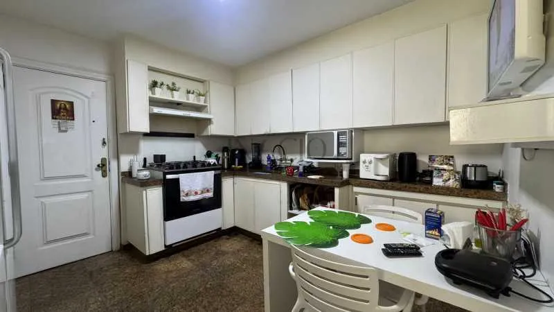 Apartamento mobiliado com 4 quartos e 2 banheiros — photo 5