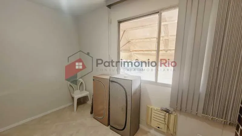2-bedroom apartment in a building with a pool — photo 6