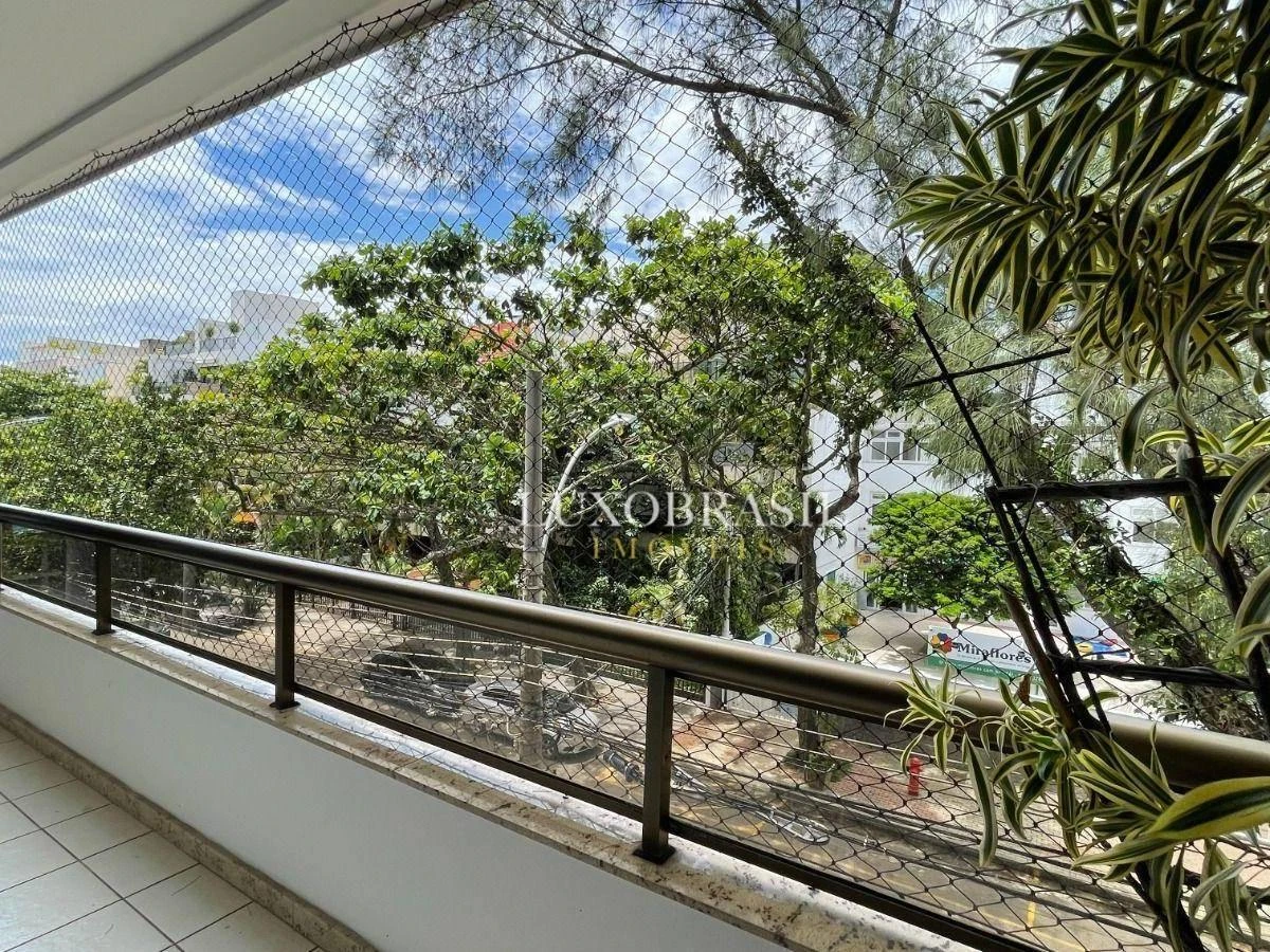 Furnished 3-bedroom apartment with 3 bathrooms — photo 18