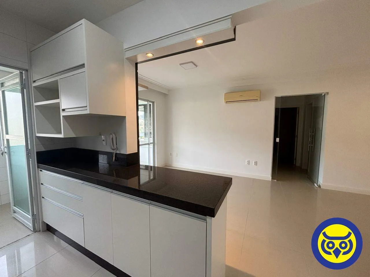2-bedroom apartment with open kitchen and en-suite — photo 9
