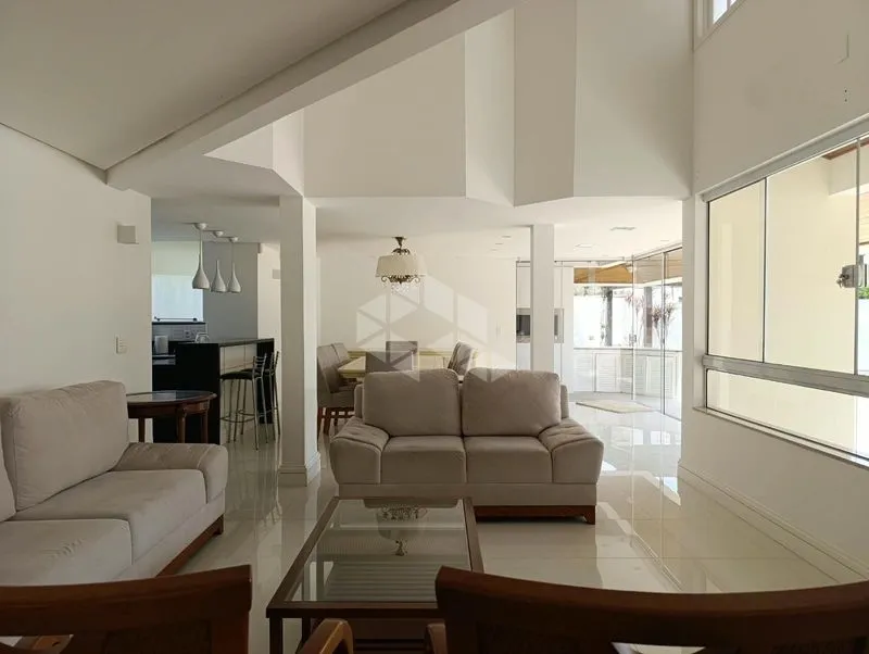 Furnished house, 222 m², with a bathtub — photo 15