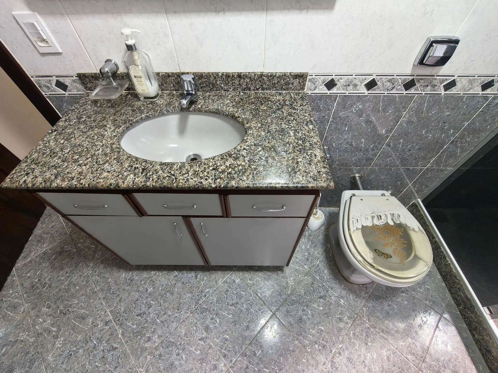 Мебльований будинок з 3 спальнями та газовою плитою — photo 45