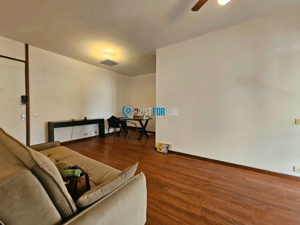 Home office in a one-bedroom apartment, 60 m² — photo 11