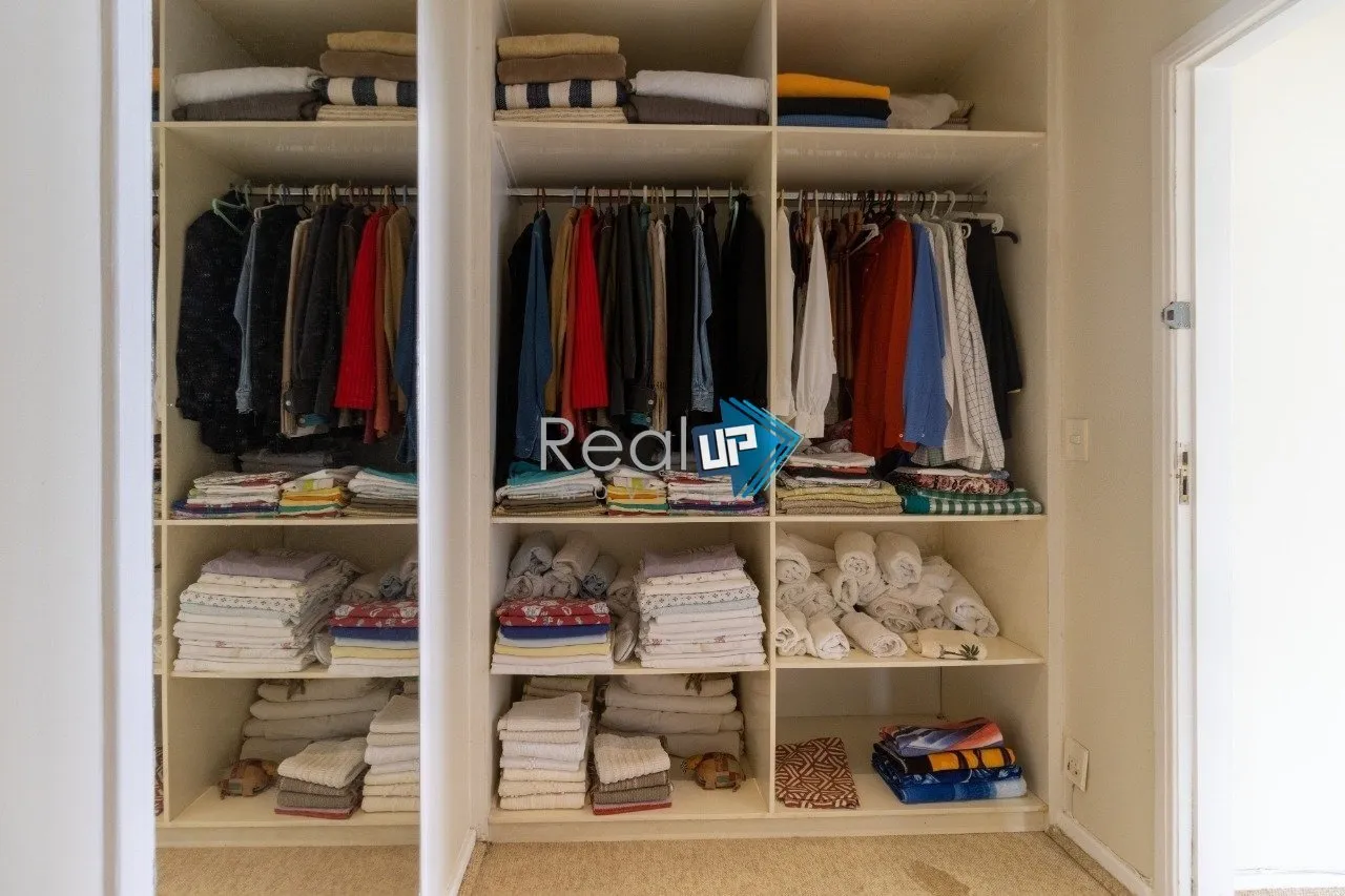 Condominium house with 5 bedrooms and 1081 m² plus laundry — photo 43