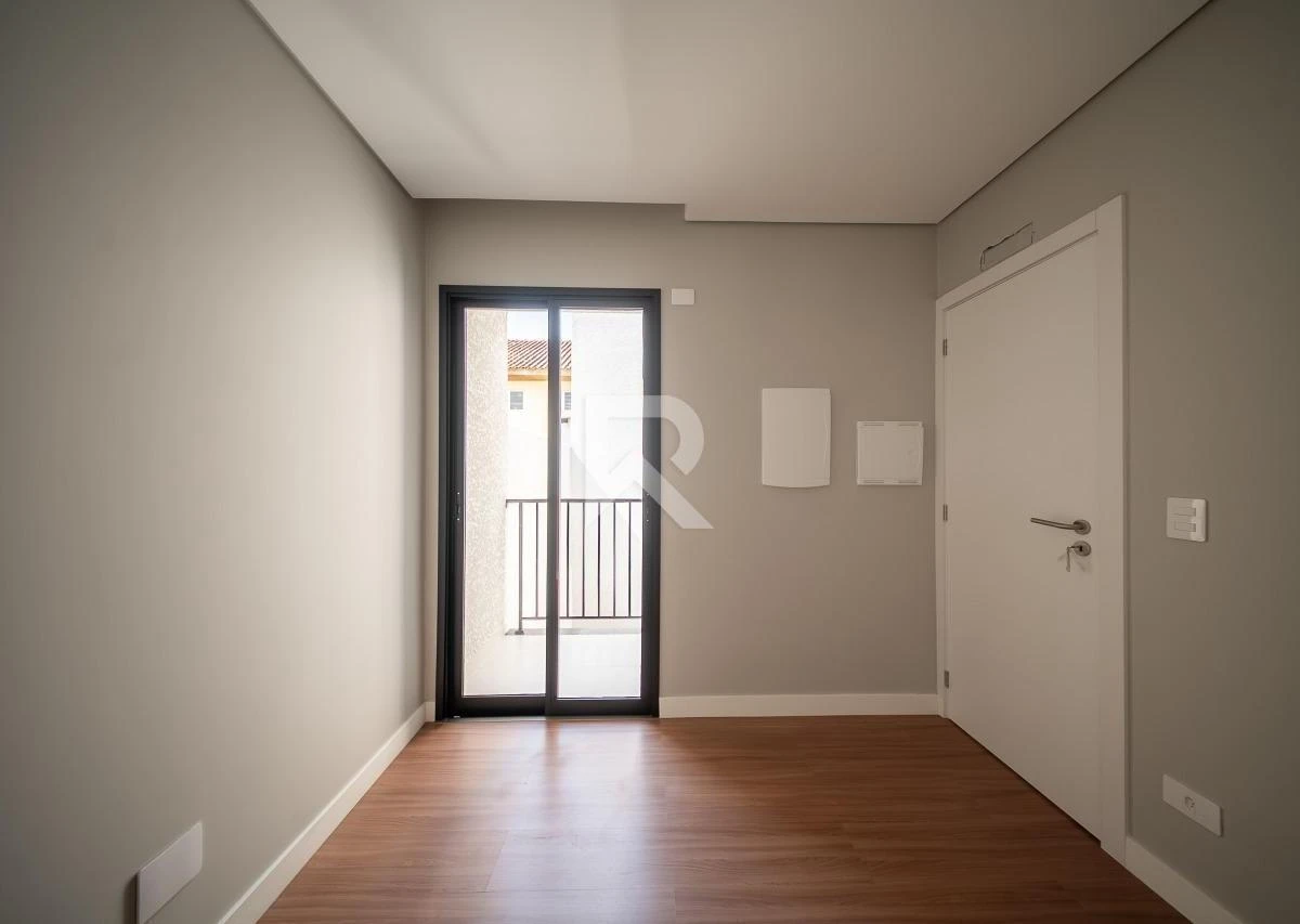 Floor-to-ceiling windows in a 3-bedroom house, 97 m² — photo 15