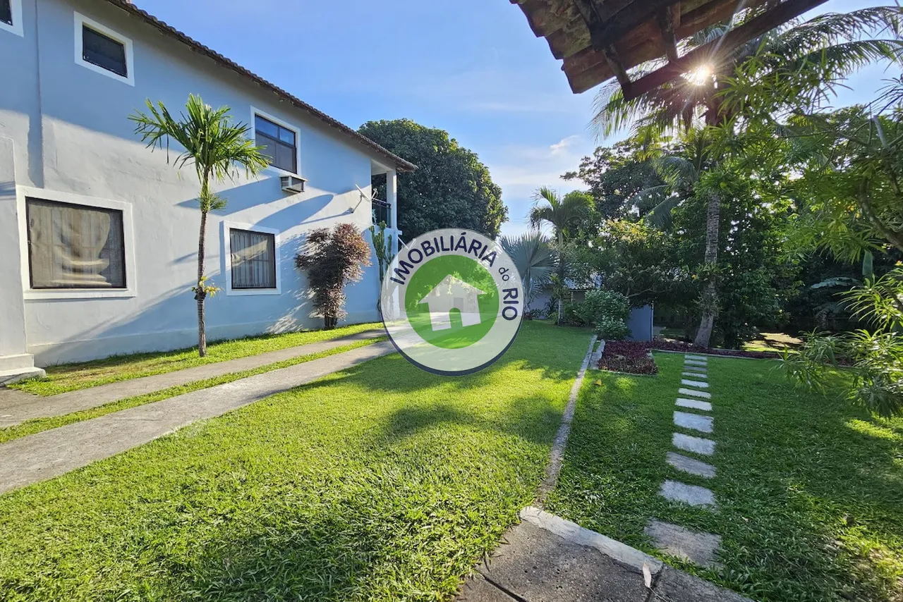 House with 5 bedrooms and 5 bathrooms, no parking — photo 12