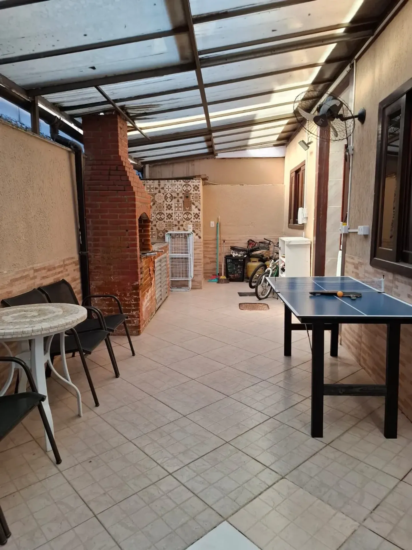 Furnished house with 4 bedrooms and a closed kitchen — photo 23